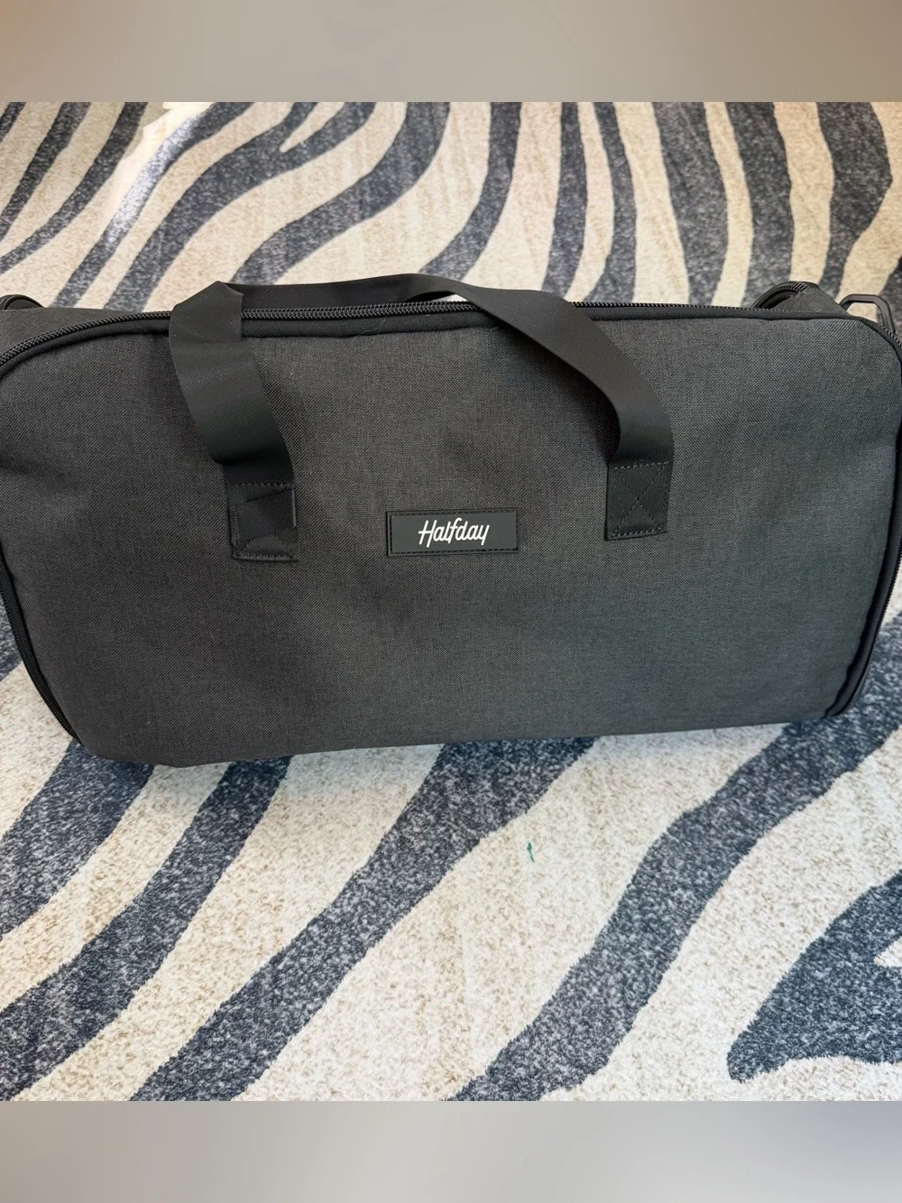 NWOT Half Day Garment Bag in Charcoal